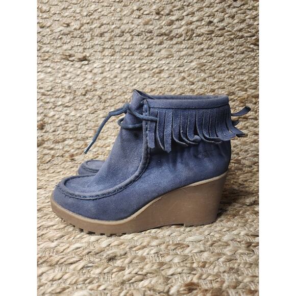 Rocket Dog Wedge Booties Blue Suede Moccasin Fringe Women's 8 - Picture 1 of 12